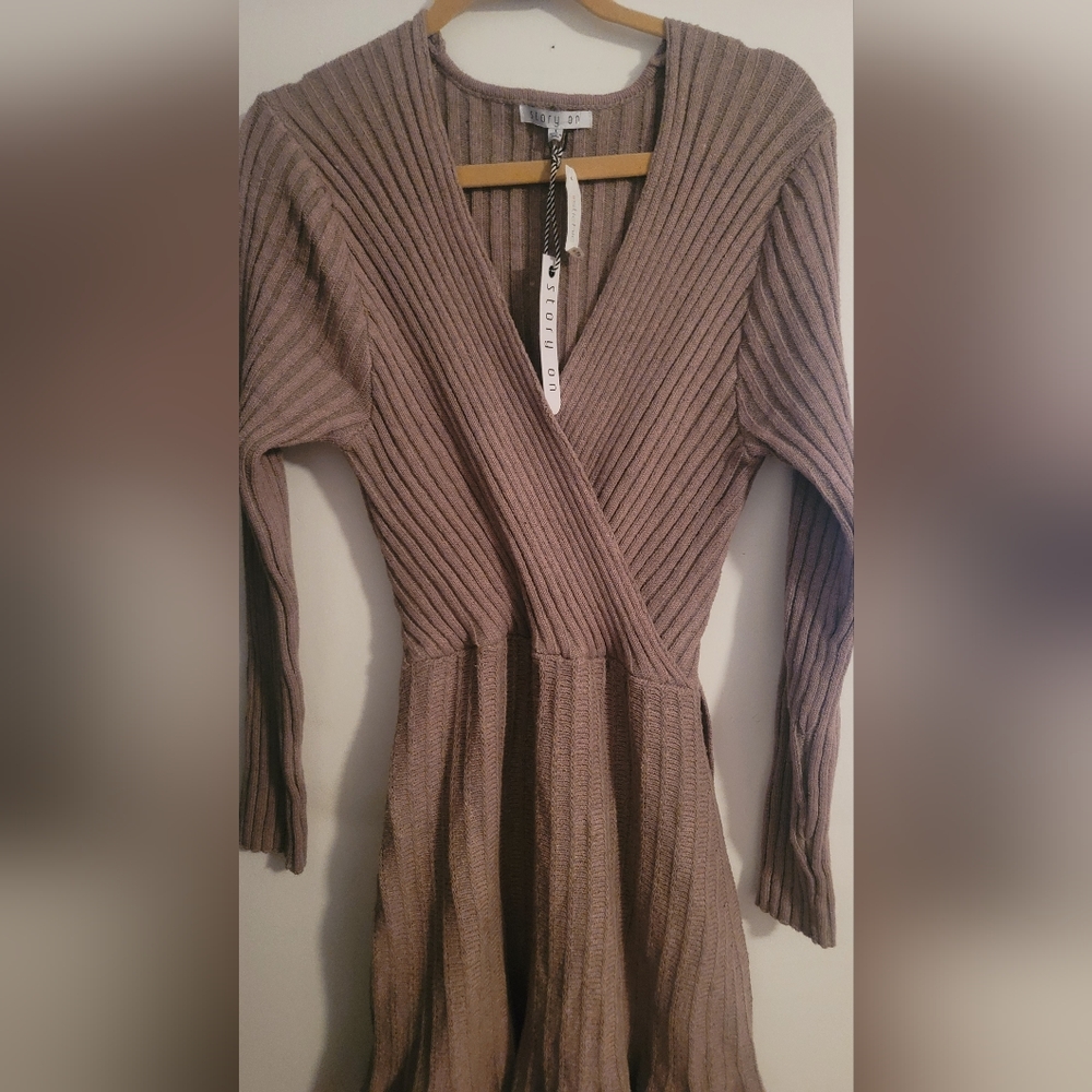 V-neck Sweater Dress Large